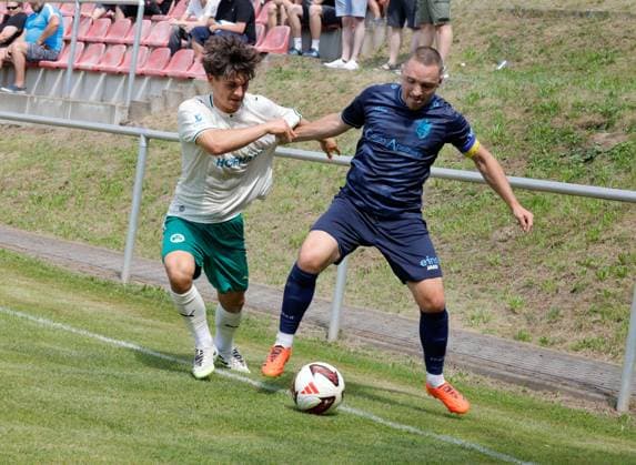 CFC vs Greuther Fürth U23 18.07.2026 Chemnitz, Stadion an der Irkutsker Straße, Fussball, Regionalliga Nordost, , Testspiel , CFC, CFC vs Greuther Fürth U23 vlnr: Lorenz Rachinger und Andreas Geipl Chemnitz Sachsen BRD *** CFC vs. Greuther Fürth U23, July 18, 2026, Chemnitz, Stadion an der Irkutsker Straße, Sports, Soccer, Northeast Regional League, , Friendly Match, CFC, CFC vs. Greuther Fürth U23 (from left to right: Lorenz Rachinger and Andreas Geipl), Chemnitz, Saxony, Germany