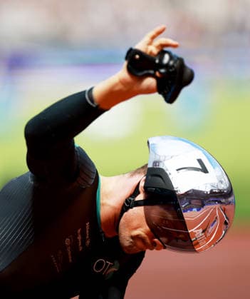 Marcel Hug of Switzerland after winning the 1500m Wheelchair Men. The London Athletics Meet, Wanda Diamond League, London Stadium, London, UK - 18 Jul 2026London London Stadium United Kingdom  Copyright: xJamesxMarsh Shutterstockx 16996766v