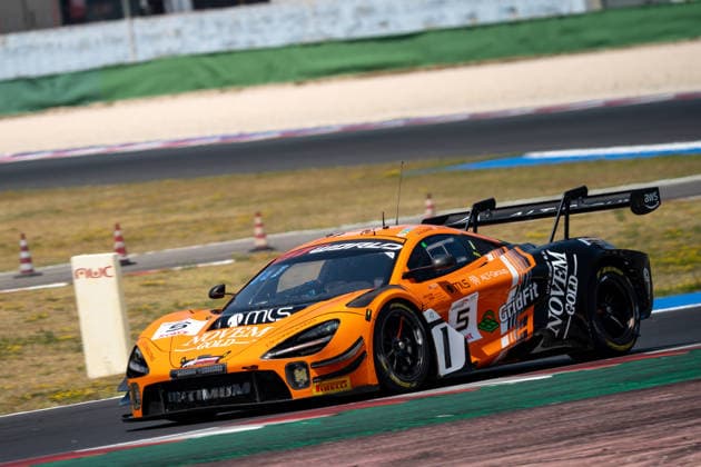 IPA86779788 - Mikey PORTER and Guilherme OLIVEIRA driving the ( 5) McLaren 720S GT3 EVO for Optimum Motorsport during Round 5 of the GT World Challenge at Misano, Italy, on July 18, 2026  Copyright: xLucaxRossini IPAxSportx xx 86779788