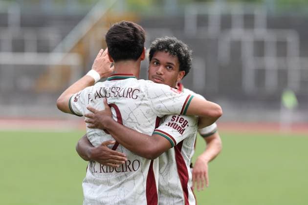 Torjubel von Rodrigo Ribeiro 21 (FC Augsburg) 9 (FC Augsbburg), Faik Sakar 23 (FC Augsburg) zum 3:0, FC Augsburg vs. BFV-Schwaben-Auswahl, Fussball, 1. Bundesliga, Testspiel, Saison 2026 27, 18.07.2026 Augsburg Bayern Deutschland *** Rodrigo Ribeiro (21, FC Augsburg) celebrates a goal; Faik Sakar (23, FC Augsburg) scores to make it 3–0; FC Augsburg vs. BFV Schwaben All-Stars; soccer; 1st Bundesliga, Friendly, 2026–27 season, July 18, 2026, Augsburg, Bavaria, Germany Copyright: xkolbert-press ChristianxKolbertx