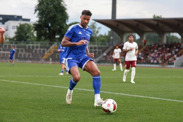 am Ball Daniel Biermann 2 (Tuerkspor Augsburg), FC Augsburg vs. BFV-Schwaben-Auswahl, Fussball, 1. Bundesliga, Testspiel, Saison 2026 27, 18.07.2026 Augsburg Bayern Deutschland *** Daniel Biermann with the ball, 2 Tuerkspor Augsburg, FC Augsburg vs. BFV Schwaben Select, Soccer, Bundesliga 1, Friendly Match, 2026–27 Season, July 18, 2026, Augsburg, Bavaria, Germany Copyright: xkolbert-press ChristianxKolbertx