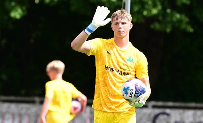 18.07.2026 - Fussball - Saison 2026 2027 - Testspiel Freundschaftsspiel Vorbereitungsspiel - SpVgg Greuther Fürth ( Kleeblatt ) - FC Zürich - Sportfoto Zink - xwoxzix - regulations prohibit any use of photographs as image sequences and or quasi-video - only for editorial use - Florian Hellstern (1, SpVgg Greuther Fürth ) *** July 18, 2026 Soccer Season 2026–2027 Exhibition Match Friendly Match Preseason Match SpVgg Greuther Fürth Kleeblatt FC Zurich Sports Photo Zink xwoxzix regulations prohibit any use of photographs as image sequences and or quasi-video; for editorial use only Florian Hellstern 1, SpVgg Greuther Fürth
