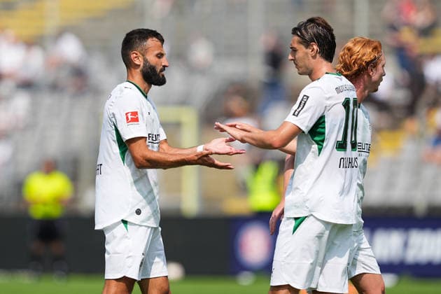 18.07.2026, xydrx, Fußball, Testspiel, Wuppertaler SV - Borussia Mönchengladbach, Saison 2026 2027, Stadion am Zoo: Torjubel nach dem Tor zum 5:0 für Borussia Moenchengladbach durch Torschütze Franck Honorat (Borussia Moenchengladbach, 9) zusammen mit Florian Neuhaus (Borussia Moenchengladbach, 10) DFB regulations prohibit any use of photographs as image sequences and or quasi-video. *** July 18, 2026, xydrx, soccer, friendly match, Wuppertaler SV vs. Borussia Mönchengladbach, 2026–2027 season, Stadion am Zoo: Celebrations after Borussia Mönchengladbach’s 5–0 goal scored by Franck Honorat (Borussia Mönchengladbach, No. 9) alongside Florian Neuhaus (Borussia Mönchengladbach, No. 10). DFB regulations prohibit any use of photographs as image sequences and or quasi-video. Copyright: HMBxMedia YannisxDreimann