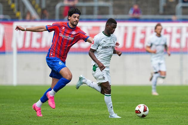 18.07.2026, xydrx, Fußball, Testspiel, Wuppertaler SV - Borussia Mönchengladbach, Saison 2026 2027, Stadion am Zoo: Serhat Kacmaz (Wuppertaler SV, 44) im Zweikampf gegen Iaia Manco Danfa (Borussia Moenchengladbach, 39) DFB regulations prohibit any use of photographs as image sequences and or quasi-video. *** July 18, 2026, xydrx, soccer, friendly match, Wuppertaler SV vs. Borussia Mönchengladbach, 2026–2027 season, Stadion am Zoo, Serhat Kacmaz (Wuppertaler SV), 44, in a tackle against Iaia Manco Danfa (Borussia Mönchengladbach), 39. DFB regulations prohibit any use of photographs as image sequences and or quasi-video. Copyright: HMBxMedia YannisxDreimann