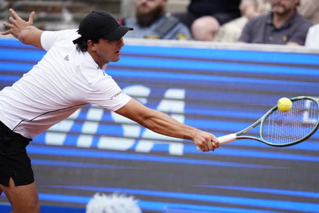 BASTAD, SWEDEN 20260718 Luciano Darderi during the men s semi-final at the Nordea Open tennis match in Bastad. BASTAD SVERIGE x9200x *** BASTAD, SWEDEN July 18, 2026 Luciano Darderi during the men s semifinal at the Nordea Open tennis tournament in Bastad BASTAD, SWEDEN x9200x  Copyright: xBjörnxLarssonxRosvall TTx TENNIS NORDEA OPEN I BASTAD