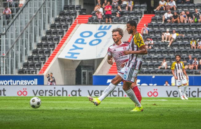 Fussball Österreich - 18.07.2026 - MatchPR Summer Series Upper Austria - Internationales Testspiel - LASK Linz vs. Fortuna Düsseldorf - Raiffeisen Arena (Linz, Österreich): Xavier Mbuyamba (LASK) *** Soccer Austria July 18, 2026 MatchPR Summer Series Upper Austria International Friendly LASK Linz vs. Fortuna Düsseldorf Raiffeisen Arena, Linz, Austria Xavier Mbuyamba LASK Copyright: xLukasxBierederx