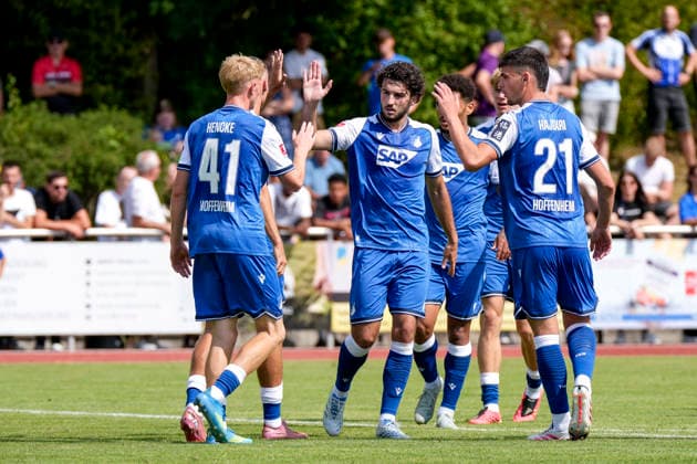 Spieler der TSG 1899 Hoffenheim, jubeln über das Tor zum 1:0, Jubel, Torjubel, Torerfolg, celebrate the goal, goal, celebration, jubelt ueber das Tor, Freuen, Freude, freut sich, optimistisch, positiv, Spielszene, Highlight, Action, Aktion, 18.07.2026, Bad Friedrichshall (Deutschland), Fussball, Testspiel, TSG 1899 Hoffenheim - SGV Heilbronn-Freiberg, DFB DFL REGULATIONS PROHIBIT ANY USE OF PHOTOGRAPHS AS IMAGE SEQUENCES AND OR QUASI-VIDEO. *** TSG 1899 Hoffenheim players celebrate the 1-0 goal, Celebration, Goal Celebration, Goal Scored, Celebrating the Goal, Goal, Celebration, Celebrating the Goal, Joy, Happiness, Happy, Optimistic, Positive, Game Scene, Highlight, Action, July 18, 2026, Bad Friedrichshall, Germany, soccer, friendly match, TSG 1899 Hoffenheim vs. SGV Heilbronn Freiberg, DFB and DFL regulations prohibit any use of photographs as image sequences and or quasi-video xozx