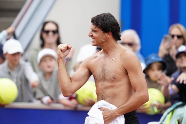ItalyÂ s Luciano Darderi celibrates after the win during the men s semi-final at the Nordea Open tennis match in Bastad, Sweden July 18 2026 BASTAD SWEDEN x9200x *** Italy s Luciano Darderi celebrates after his victory in the men s semifinal at the Nordea Open tennis tournament in Bastad, Sweden, on July 18, 2026. BASTAD, SWEDEN x9200x  Copyright: xBjörnxLarssonxRosvall TTx TENNIS NORDEA OPEN IN SWEDEN