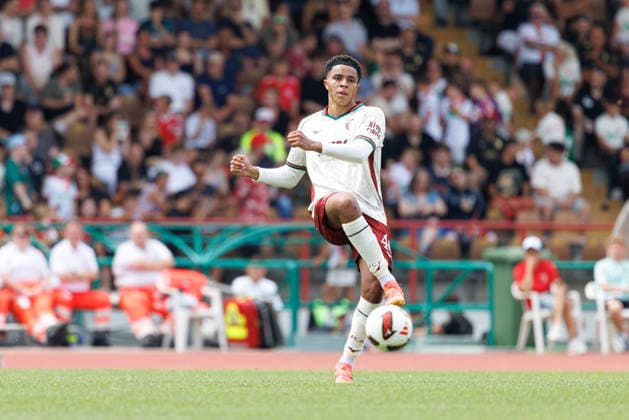 Noahkai Banks (40, FC Augsburg) beim Spiel zwischen FC Augsburg v BFV-Schwaben-Auswahl, Fussball, Herren, Bundesliga, 2026 2027, Testspiel am 18.07.2026 in Augsburg, Rosenaustadion. Bayern Deutschland *** Noahkai Banks, 40, FC Augsburg, during the match between FC Augsburg and BFV Schwaben Selection, soccer, men s, Bundesliga, 2026–2027, friendly match on July 18, 2026, in Augsburg, Rosenaustadion, Bavaria, Germany