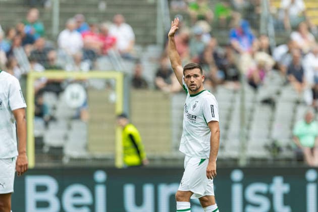 Kevin Stoeger (Borussia Moenchengladbach) gestikuliert, Gestik waehrend des Freundschaftsspiels in der Saisonvorbereitung zwischen Wuppertaler Sportverein und Borussia Mönchengladbach im Stadion am Zoo am 18. Juli 2026 in Wuppertal, Deutschland. (Foto von Mario Hommes DeFodi Images) +++ Kevin Stoeger (Borussia Moenchengladbach) gestures during the during the pre-season friendly match between Wuppertaler Sportverein and Borussia Mönchengladbach at Stadion am Zoo on July 18, 2026 in Wuppertal, Germany. (Photo by Mario Hommes DeFodi Images) - *** Kevin Stoeger of Borussia Mönchengladbach gestures during the preseason friendly match between Wuppertaler Sportverein and Borussia Mönchengladbach at Stadion am Zoo on July 18, 2026, in Wuppertal, Germany. Photo by Mario Hommes, DeFodi Images. Kevin Stoeger of Borussia Mönchengladbach gestures during the preseason friendly match between Wuppertaler Sportverein and Borussia Mönchengladbach at Stadion am Zoo on July 18, 2026, in Wuppertal, Germany. Photo by Mario Hommes, DeFodi Images.