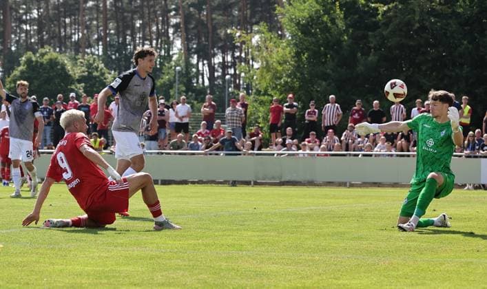 18.07.2026 - Fussball - Saison 2026 2027 - Testspiel Freundschaftsspiel Vorbereitungsspiel: 1. FC Nürnberg Nuernberg FCN ( Club ) - SV Waldhof Mannheim 07 - Sportfoto Zink DaMa - xdaxmax - Sigurd Haugen ( 9, 1. FC Nürnberg FCN ) Jan Niemann (16, SV Waldhof Mannheim 07 SVW07 ) *** July 18, 2026 Soccer Season 2026–2027 Exhibition Match Friendly Match Preseason Match 1 FC Nürnberg (Nuremberg) FCN Club SV Waldhof Mannheim 07 Sports Photo Zink DaMa xdaxmax Sigurd Haugen 9, 1 FC Nuremberg FCN Jan Niemann 16, SV Waldhof Mannheim 07 SVW07
