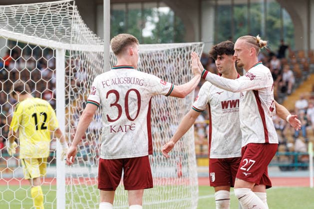 Marius Wolf (27, FC Augsburg), Anton Kade (30, FC Augsburg) und Rodrigo Ribeiro (9, FC Augsburg) Tor zum 5 : 0 beim Spiel zwischen FC Augsburg v BFV-Schwaben-Auswahl, Fussball, Herren, Bundesliga, 2026 2027, Testspiel am 18.07.2026 in Augsburg, Rosenaustadion. Bayern Deutschland *** Marius Wolf 27, FC Augsburg; Anton Kade 30, FC Augsburg; and Rodrigo Ribeiro 9, FC Augsburg—goal to make it 5–0 in the match between FC Augsburg and the BFV Schwaben All-Star Team, soccer, men’s, Bundesliga, 2026–2027, Friendly match on July 18, 2026, in Augsburg, Rosenaustadion, Bavaria, Germany