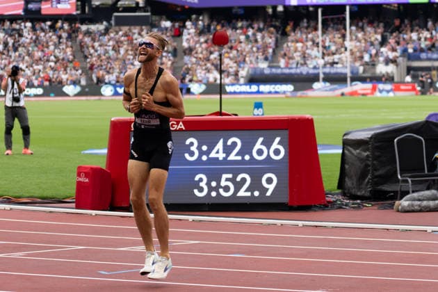 July 18, 2026, London, United Kingdom: Josh Kerr of Great Britain celebrates after winning the Emsley Carr Mile in a world record time of 3:42.66 during the Novuna London Athletics Meet at London Stadium. London United Kingdom - ZUMAh209 20260718_zsp_h209_003 Copyright: xAlixHabibx
