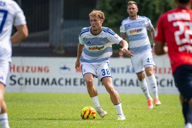 Testspiel Bonner SC - MSV Duisburg ** NUR FÜR REDAKTIONELLE ZWECKE ** EDITORIAL USE ONLY **<p>Fußball Testspiel Bonner SC - MSV Duisburg am 18.07.26 auf der Sportpark Nord in Bonn Louis Blume Duisburg Copyright: JakobxKlos *** Friendly Match: Bonner SC vs. MSV Duisburg ** FOR EDITORIAL USE ONLY ** EDITORIAL USE ONLY ** p Soccer Friendly Match: Bonner SC vs. MSV Duisburg on July 18, 2026, at Sportpark Nord in Bonn, Louis Blume, Duisburg. Copyright JakobxKlos Copyright: JakobxKlos doc86rs0s3z4i915immgnpb ,EDITORIAL USE ONLY