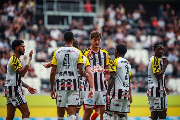 SOCCER - LASK vs Duesseldorf, test match LINZ,AUSTRIA,18.JUL.26 - SOCCER - ADMIRAL Bundesliga, 3. Liga, Linzer ASK vs Fortuna Duesseldorf, test match. Image shows the rejoicing of the team LASK.  GEPAxpictures xManuelxBinder