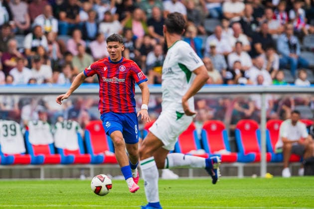 Duje Goles (Wuppertaler SV, 08) am Ball Wuppertaler SV vs. Borussia Moenchengladbach, Fussball, Freundschaftsspiel, Saison 2026 27, 18.07.2026, Wuppertaler SV vs. Borussia Moenchengladbach, Fussball, Freundschaftsspiel, Saison 2026 27, 18.07.2026 Wuppertal *** Duje Goles, Wuppertaler SV, 08 am Ball: Wuppertaler SV vs. Borussia Mönchengladbach, Soccer, Friendly Match, 2026–27 Season, July 18, 2026, Wuppertaler SV vs. Borussia Mönchengladbach, soccer, friendly match, 2026–27 season, July 18, 2026, Wuppertal Copyright: xEibner-Pressefoto LukasxBaldygax EP_LBA