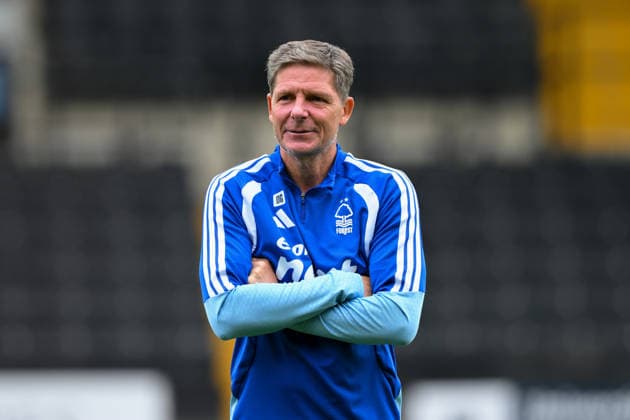 Sport Bilder des Tages Notts County v Nottingham Forest - Pre-Season Friendly Oliver Glasner, head coach of Nottingham Forest, is pictured during a pre-season friendly match between Notts County and Nottingham Forest at Meadow Lane in Nottingham, United Kingdom. Nottingham Nottinghamshire United Kingdom  Copyright: xMIxNewsx originalFilename:fletcher-nottscou260718_npp2z.jpg