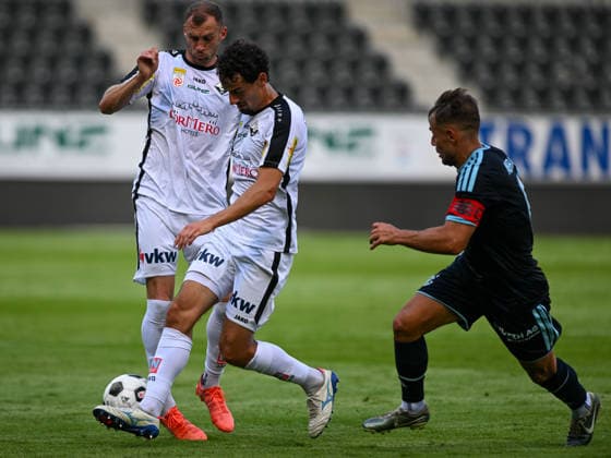 SOCCER - Altach vs Grasshoppers, test match ALTACH,AUSTRIA,18.JUL.26 - SOCCER - ADMIRAL Bundesliga, Super League, SCR Altach vs Grasshopper Club Zuerich, test match. Image shows Lukas Jaeger, Vesel Demaku (Altach) and Amir Abrashi (Grashoppers).  GEPAxpictures xOliverxLerch