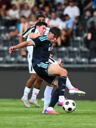 SOCCER - Altach vs Grasshoppers, test match ALTACH,AUSTRIA,18.JUL.26 - SOCCER - ADMIRAL Bundesliga, Super League, SCR Altach vs Grasshopper Club Zuerich, test match. Image shows Benedikt Zech (Altach) and Nikolas Muci (Grashoppers).  GEPAxpictures xOliverxLerch