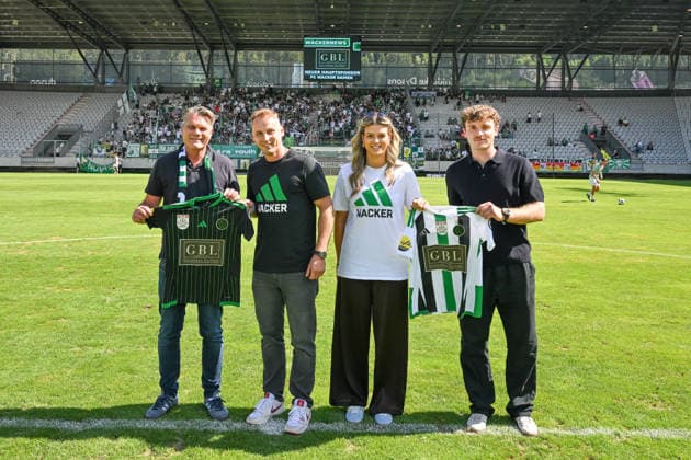 SOCCER - Wacker vs Chemie Leipzig, test match INNSBRUCK,AUSTRIA,18.JUL.26 - SOCCER - ADMIRAL 2.Liga, Regionalliga Nordost, FC Wacker Innsbruck vs BSG Chemie Leipzig, test match. Image shows president Hannes Rauch (Wacker), sponsor Lukas Lechner, Sofia Gabriel and Jonathan Hoff (Wacker).  GEPAxpictures xDanielxSchoenherr