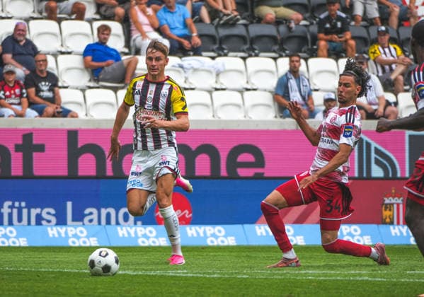 Fussball Österreich - 18.07.2026 - MatchPR Summer Series Upper Austria - Internationales Testspiel - LASK Linz vs. Fortuna Düsseldorf - Raiffeisen Arena (Linz, Österreich): Krystof Danek (LASK) *** Soccer Austria July 18, 2026 MatchPR Summer Series Upper Austria International Friendly LASK Linz vs. Fortuna Düsseldorf Raiffeisen Arena, Linz, Austria Krystof Danek LASK Copyright: xLukasxBierederx