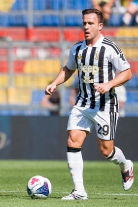BASEL, SWITZERLAND - JULY 18: Michele Di Gregorio of Juventus controls the ball during the pre-season friendly match between FC Basel 1893 and Juventus at St. Jakob Stadium on July 18, 2026 in Basel, Switzerland. *** BASEL, SWITZERLAND, JULY 18 — Michele Di Gregorio of Juventus controls the ball during the preseason friendly match between FC Basel 1893 and Juventus at St. Jakob Stadium on July 18, 2026, in Basel, Switzerland Copyright: xJustPictures.ch PascalxvonxBürenx jp-en-EuSpIm-Pavo_Fotografie-05680