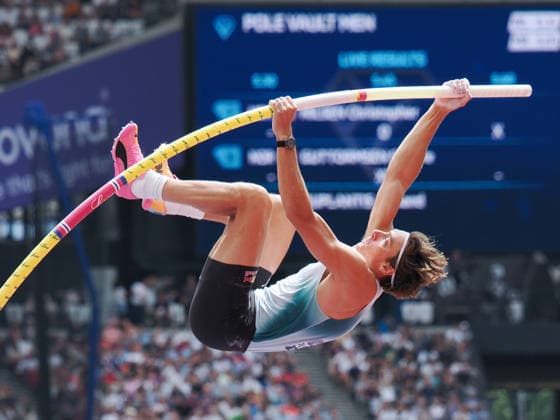Armand Duplantis early in the competition in the mens pole vault during the Diamond League Athletics at the London Stadium, Queen Elizabeth Olympic Park , London, England on 18 July 2026. Copyright: xPhilxHutchinsonx 45280061