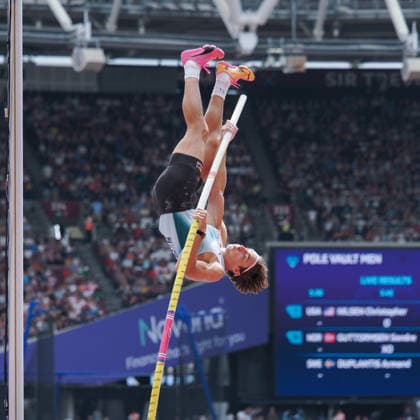 Armand Duplantis early in the competition in the mens pole vault during the Diamond League Athletics at the London Stadium, Queen Elizabeth Olympic Park , London, England on 18 July 2026. Copyright: xPhilxHutchinsonx 45280064