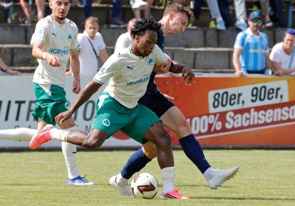 CFC vs Greuther Fürth U23 18.07.2026 Chemnitz, Stadion an der Irkutsker Straße, Fussball, Regionalliga Nordost, , Testspiel , CFC, CFC vs Greuther Fürth U23 Harter Zweikampf zwischen Kaelen Dougan und dahinter David Vogt Chemnitz Sachsen BRD *** CFC vs. Greuther Fürth U23, July 18, 2026, Chemnitz, Stadion an der Irkutsker Straße, Sports, Soccer, Northeast Regional League, , Friendly Match, CFC, CFC vs. Greuther Fürth U23: A tough tackle between Kaelen Dougan and David Vogt behind him, Chemnitz, Saxony, Germany
