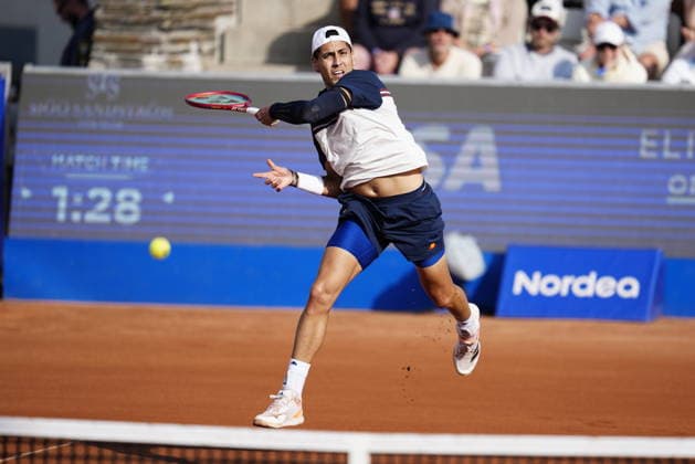 BASTAD, SWEDEN 20260718 Chilean Alejandro Tabilo during the men s semifinal in the singles tournament in the tennis match between Russia s Andrey Rublev and Chile s Alejandro Tabilo Nordea Open in Bastad. BASTAD SWEDEN x9200x *** BASTAD, SWEDEN, July 18, 2026: Chilean Alejandro Tabilo during the men s singles semifinal at the Nordea Open in Bastad, Sweden. BASTAD, SWEDEN x9200x  Copyright: xBjörnxLarssonxRosvall TTx TENNIS NORDEA OPEN IN BASTAD