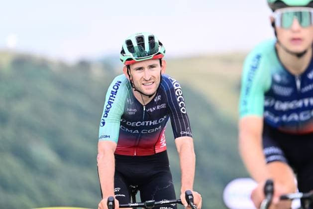 Tour de France 2026 Stage 14 LE MARKSTEIN, FRANCE - JULY 18 : Benoot Tiesj (BEL) of Decathlon CMA CGM Team at the finish line during stage 14 of the 113rd edition of Tour de France an UCI World Tour 2.UWT cycling road race stage for Men Elite of 155 km with start in Mulhouse and finish in Le Markstein on July 18, 2026 in Le Markstein, France, 18 07 2026 ( Motordriver Kurt Vandenborre - Le Markstein France  Copyright: xPeterxDexVoechtx