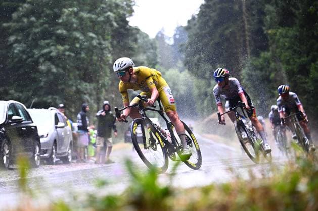 Tour de France 2026 Stage 14 LE MARKSTEIN, FRANCE - JULY 18 : Pogacar Tadej (SLO) of UAE Team Emirates XRG in action during stage 14 of the 113rd edition of Tour de France an UCI World Tour 2.UWT cycling road race stage for Men Elite of 155 km with start in Mulhouse and finish in Le Markstein on July 18, 2026 in Le Markstein, France, 18 07 2026 ( Motordriver Kurt Vandenborre - Le Markstein France  Copyright: xGvgx