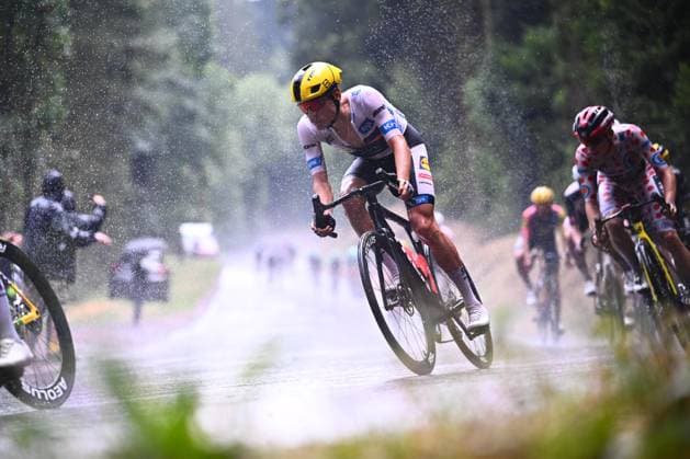 Tour de France 2026 Stage 14 LE MARKSTEIN, FRANCE - JULY 18 : Ayuso Juan (ESP) of Lidl Trek in action during stage 14 of the 113rd edition of Tour de France an UCI World Tour 2.UWT cycling road race stage for Men Elite of 155 km with start in Mulhouse and finish in Le Markstein on July 18, 2026 in Le Markstein, France, 18 07 2026 ( Motordriver Kurt Vandenborre - Le Markstein France  Copyright: xGvgx