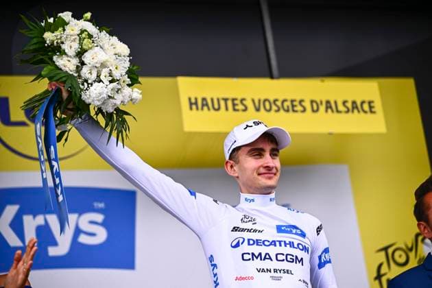 Tour de France 2026 Stage 14 LE MARKSTEIN, FRANCE - JULY 18 : Seixas Paul (FRA) of Decathlon CMA CGM Team on the podium wearing the white jersey during stage 14 of the 113rd edition of Tour de France an UCI World Tour 2.UWT cycling road race stage for Men Elite of 155 km with start in Mulhouse and finish in Le Markstein on July 18, 2026 in Le Markstein, France, 18 07 2026 ( Motordriver Kurt Vandenborre - Le Markstein France  Copyright: xGvgx