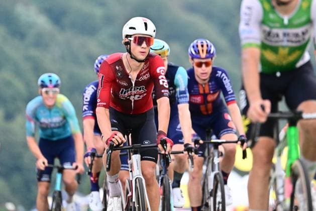 Tour de France 2026 Stage 14 LE MARKSTEIN, FRANCE - JULY 18 : Artz Huub (NED) of Lotto - Intermarche at the finish line during stage 14 of the 113rd edition of Tour de France an UCI World Tour 2.UWT cycling road race stage for Men Elite of 155 km with start in Mulhouse and finish in Le Markstein on July 18, 2026 in Le Markstein, France, 18 07 2026 ( Motordriver Kurt Vandenborre - Le Markstein France  Copyright: xPeterxDexVoechtx