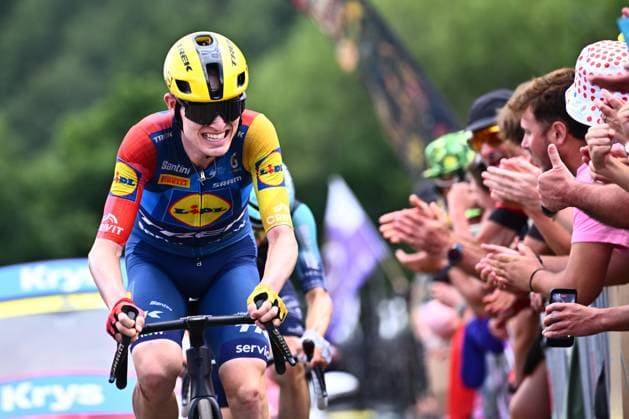 Tour de France 2026 Stage 14 LE MARKSTEIN, FRANCE - JULY 18 : Skjelmose Mattias (DEN) of Lidl Trek in action during stage 14 of the 113rd edition of Tour de France an UCI World Tour 2.UWT cycling road race stage for Men Elite of 155 km with start in Mulhouse and finish in Le Markstein on July 18, 2026 in Le Markstein, France, 18 07 2026 ( Motordriver Kurt Vandenborre - Le Markstein France  Copyright: xGvgx