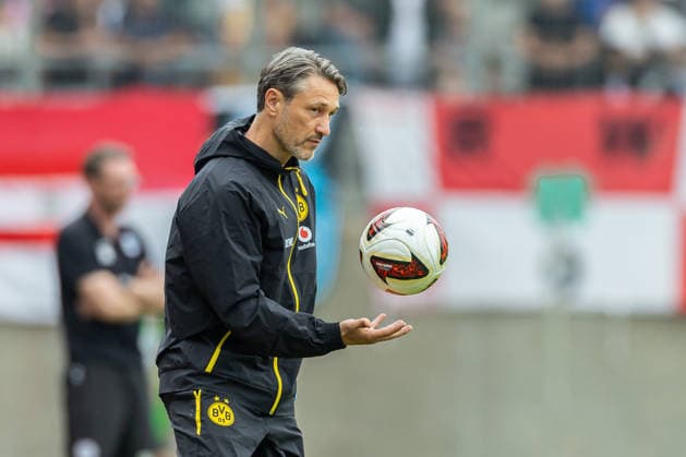Trainer Niko Kovac (Borussia Dortmund) schaut waehrend des Freundschaftsspiels in der Saisonvorbereitung zwischen Rot-Weiß Oberhausen und Borussia Dortmund im Stadion Niederrhein am 18. Juli 2026 in Oberhausen, Deutschland. (Foto von Mario Hommes DeFodi Images) +++ Trainer Niko Kovac (Borussia Dortmund) looks on during the during the pre-season friendly match between Rot-Weiss Oberhausen and Borussia Dortmund at Stadion Niederrhein on July 18, 2026 in Oberhausen, Germany. (Photo by Mario Hommes DeFodi Images) - *** Borussia Dortmund coach Niko Kovac watches during the preseason friendly match between Rot-Weiss Oberhausen and Borussia Dortmund at Stadion Niederrhein on July 18, 2026, in Oberhausen, Germany. Photo by Mario Hommes, DeFodi Images. Coach Niko Kovac of Borussia Dortmund looks on during the preseason friendly match between Rot-Weiss Oberhausen and Borussia Dortmund at Stadion Niederrhein on July 18, 2026, in Oberhausen, Germany. Photo by Mario Hommes, DeFodi Images.