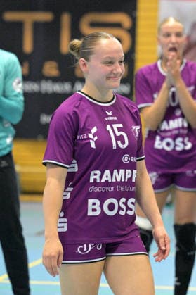 Katharina Goldammer (TusSies Metzingen, 15) wird geehrt TusSies Metzingen vs. Union Neckarsulm , Handball, Vorbereitung, Testspiel, Saison 2026 2027, 18.07.2026 TusSies Metzingen vs. Sport-Union Neckarsulm , Handball, Vorbereitung, Testspiel, Saison 2026 2027, 18.07.2026 Voehringen *** Katharina Goldammer of TusSies Metzingen, age 15, is honored; TusSies Metzingen vs. Sport Union Neckarsulm, handball, preseason, exhibition game, 2026–2027 season, July 18, 2026 TusSies Metzingen vs. Sport Union Neckarsulm, Handball, Preseason, Friendly, 2026–2027 Season, July 18, 2026 Voehringen Copyright: xEibner-Pressefotox EP_TBR