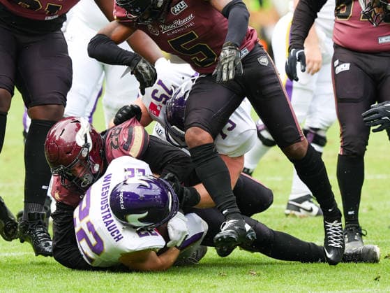 92 Diego Paz Gonzalez (Defensive Line) Rhein Fire tackle 22 Albert Wiesigstrauch (Running Back) Vienna Vikings Rhein Fire vs Vienna Vikings, American Football, American Football League Europe, Week 9, 2026, 18.07.2026, Duisburg Schauinsland-Reisen-Arena Germany Copyright: xFootxBowl ChristopherxMettkenx