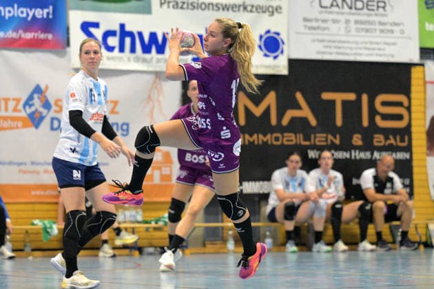 Johanna Farkas (TusSies Metzingen, 19) am mit Ball TusSies Metzingen vs. Union Neckarsulm , Handball, Vorbereitung, Testspiel, Saison 2026 2027, 18.07.2026 TusSies Metzingen vs. Sport-Union Neckarsulm , Handball, Vorbereitung, Testspiel, Saison 2026 2027, 18.07.2026 Voehringen *** Johanna Farkas, TusSies Metzingen, 19, with the ball; TusSies Metzingen vs. Sport Union Neckarsulm, handball, preseason, exhibition game, 2026–2027 season, July 18, 2026, TusSies Metzingen vs. Sport Union Neckarsulm, Handball, Preseason, Friendly, 2026–2027 Season, July 18, 2026, Voehringen Copyright: xEibner-Pressefotox EP_TBR