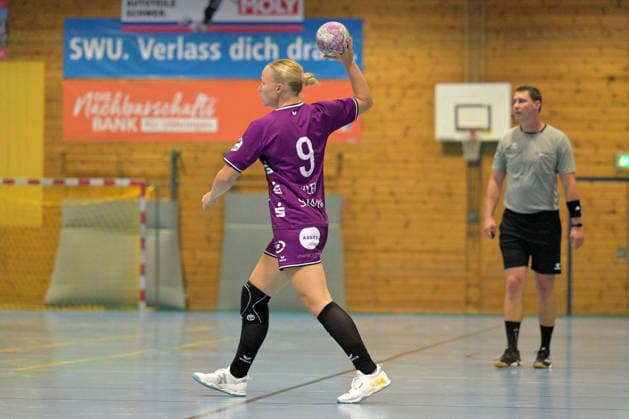Lotta Roepcke (TusSies Metzingen, 09) am mit Ball TusSies Metzingen vs. Union Neckarsulm , Handball, Vorbereitung, Testspiel, Saison 2026 2027, 18.07.2026 TusSies Metzingen vs. Sport-Union Neckarsulm , Handball, Vorbereitung, Testspiel, Saison 2026 2027, 18.07.2026 Voehringen *** Lotta Roepcke, TusSies Metzingen, 9 a.m., with the ball: TusSies Metzingen vs. Sport Union Neckarsulm, Handball, Preseason, Friendly, 2026–2027 Season, July 18, 2026, TusSies Metzingen vs. Sport Union Neckarsulm, Handball, Preseason, Friendly, 2026–2027 Season, July 18, 2026, Voehringen Copyright: xEibner-Pressefotox EP_TBR