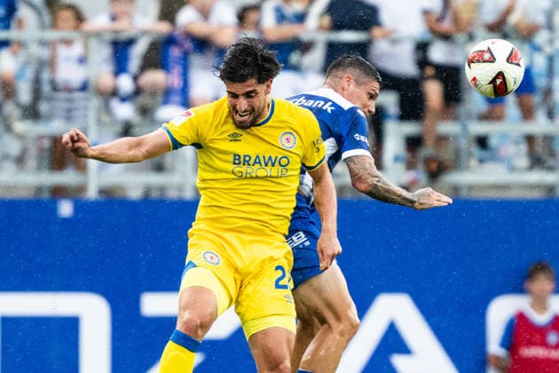 SOCCER - Linz vs Braunschweig, test match LINZ,AUSTRIA,18.JUL.26 - SOCCER - ADMIRAL 2. Liga, 2. DFL, 2. Deutsche Bundesliga, FC Blau Weiss Linz vs Eintracht Braunschweig, test match. Image shows Fabio Di Michele Sanchez (Braunschweig) and Anderson Dos Santos Gomes (Linz).  GEPAxpictures xJulioxArellano