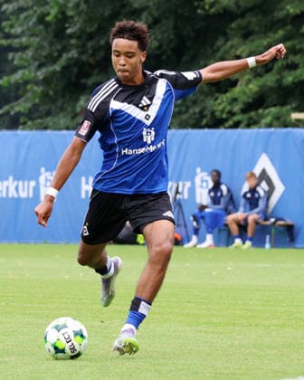 Regionalliga Nord Saison 2026-2027 Testspiel Hamburger SV II - Hobro IK Testspiel Hamburger SV II - Hobro IK auf dem Trainingsplatz am Volksparkstadion Hamburg Arnaud Riedel (HSV II) *** Regionalliga Nord 2026–2027 Season Friendly Match: Hamburger SV II vs. Hobro IK Friendly Match: Hamburger SV II vs. Hobro IK at the training field at Volksparkstadion in Hamburg Arnaud Riedel HSV II