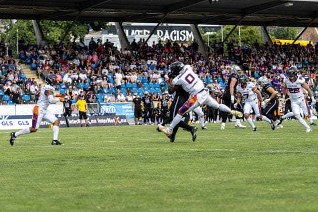 18.07.2026, xdaymx, American Football EFA European Football Alliance, Frankfurt Galaxy - Raiders Tirol, Roedion Henrique (Frankfurt Galaxy) stoppt den gegnerischen Spieler (DFL DFB REGULATIONS PROHIBIT ANY USE OF PHOTOGRAPHS as IMAGE SEQUENCES and or QUASI-VIDEO) Frankfurt am Main *** July 18, 2026, xdaymx, American Football EFA European Football Alliance, Frankfurt Galaxy Raiders Tirol, Roedion Henrique Frankfurt Galaxy stops the opposing player DFL DFB REGULATIONS PROHIBIT ANY USE OF PHOTOGRAPHS as IMAGE SEQUENCES and or QUASI-VIDEO Frankfurt am Main