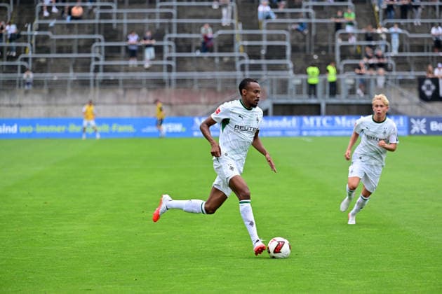 18.07.2026; Wuppertal; Fussball, Herren, Saison 2026 2027, Testspiel Wuppertaler SV vs. Borussia Moenchengladbach Nathan Ngoumou (Gladbach) DFL regulations prohibit any use of photographs as image sequences and or quasi-video. Stadion am Zoo NRW Deutschland *** July 18, 2026 Wuppertal Soccer, Men s, 2026–2027 Season, Friendly Match: Wuppertaler SV vs. Borussia Mönchengladbach Nathan Ngoumou Gladbach DFL regulations prohibit any use of photographs as image sequences and or quasi-video Stadion am Zoo, North Rhine-Westphalia, Germany