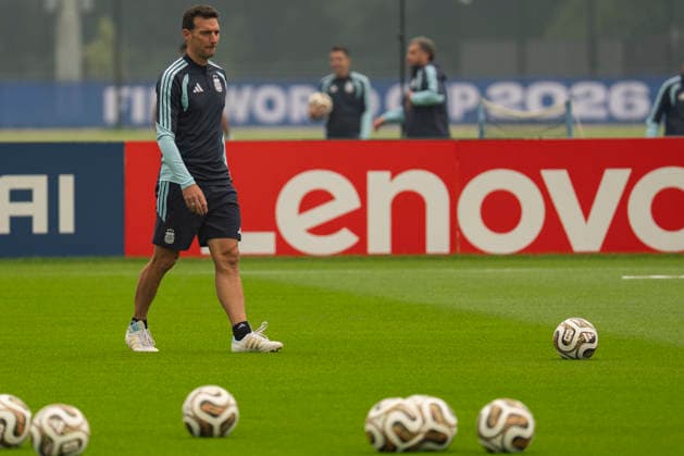 Argentina s head coach Lionel Scaloni leads a training session at Columbia Park Training Facility, in Morristown, New Jersey, USA, 18 July 2026. Argentina will face Spain in the FIFA World Cup, WM, Weltmeisterschaft, Fussball 2026 final soccer on 19 July. FIFA World Cup 2026 - Final - Spain vs Argentina !ACHTUNG: NUR REDAKTIONELLE NUTZUNG!  Copyright: xAngelxColmenaresx GRAF8752 0862015306st