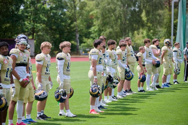 Playoffs, Junior Bowl, U20, GFLJ, Nürnberg Rams vs. Hamburg Huskies German Football League Juniors(GFLJ), U20, Nürnberg Rams vs. Hamburg Huskies Nürnberg Berthold-Brecht-Sportanlage Bayern Deutschland *** Playoffs, Junior Bowl, U20, GFLJ, Nuremberg Rams vs. Hamburg Huskies German Football League Juniors (GFLJ), U20, Nuremberg Rams vs. Hamburg Huskies Nuremberg Berthold Brecht Sports Complex Bavaria, Germany Copyright: x30nullvierxPhotographie,xGerhardxLehnerx