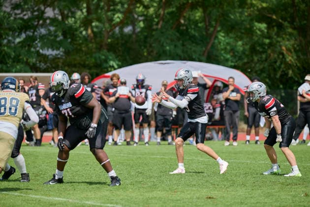 Playoffs, Junior Bowl, U20, GFLJ, Nürnberg Rams vs. Hamburg Huskies German Football League Juniors(GFLJ), U20, Nürnberg Rams vs. Hamburg Huskies Nürnberg Berthold-Brecht-Sportanlage Bayern Deutschland *** Playoffs, Junior Bowl, U20, GFLJ, Nuremberg Rams vs. Hamburg Huskies German Football League Juniors (GFLJ), U20, Nuremberg Rams vs. Hamburg Huskies Nuremberg Berthold Brecht Sports Complex Bavaria, Germany Copyright: x30nullvierxPhotographie,xGerhardxLehnerx