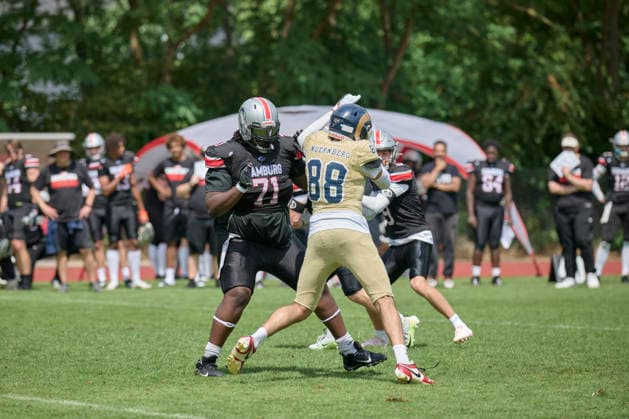 Playoffs, Junior Bowl, U20, GFLJ, Nürnberg Rams vs. Hamburg Huskies German Football League Juniors(GFLJ), U20, Nürnberg Rams vs. Hamburg Huskies Nürnberg Berthold-Brecht-Sportanlage Bayern Deutschland *** Playoffs, Junior Bowl, U20, GFLJ, Nuremberg Rams vs. Hamburg Huskies German Football League Juniors (GFLJ), U20, Nuremberg Rams vs. Hamburg Huskies Nuremberg Berthold Brecht Sports Complex Bavaria, Germany Copyright: x30nullvierxPhotographie,xGerhardxLehnerx