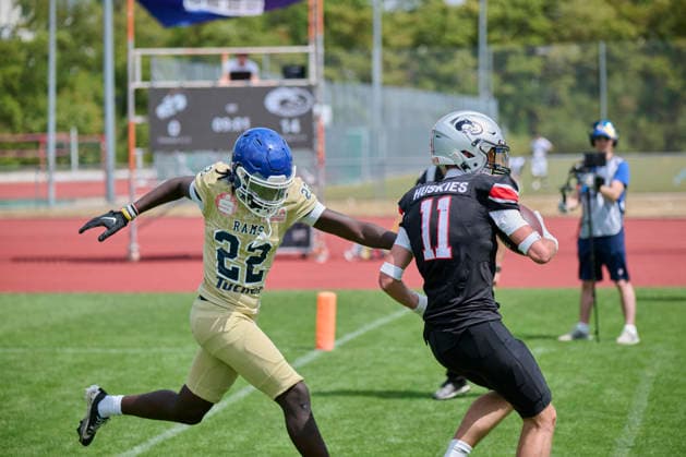 Playoffs, Junior Bowl, U20, GFLJ, Nürnberg Rams vs. Hamburg Huskies German Football League Juniors(GFLJ), U20, Nürnberg Rams vs. Hamburg Huskies Nürnberg Berthold-Brecht-Sportanlage Bayern Deutschland *** Playoffs, Junior Bowl, U20, GFLJ, Nuremberg Rams vs. Hamburg Huskies German Football League Juniors (GFLJ), U20, Nuremberg Rams vs. Hamburg Huskies Nuremberg Berthold Brecht Sports Complex Bavaria, Germany Copyright: x30nullvierxPhotographie,xGerhardxLehnerx